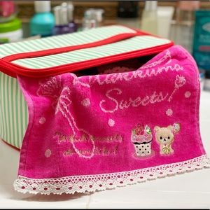 Rilakkuma 9 ²⁷/₃₂* 9 ²⁷/₃₂inches hand towel